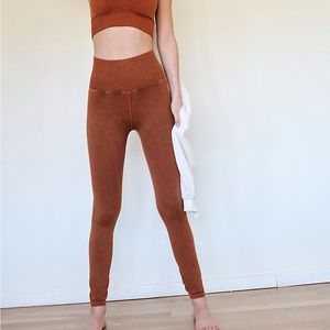 Good Karma Leggings - Toasted Coconut